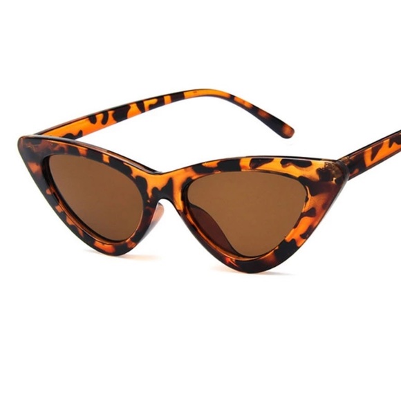Urban Outfitters Accessories - Leopard Vintage Sunglasses